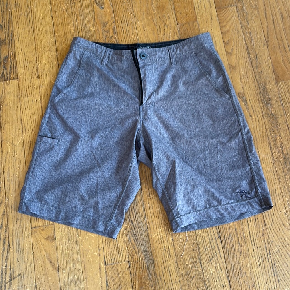 Mens DAHU Hybrid collection board shorts. Size 30 waist